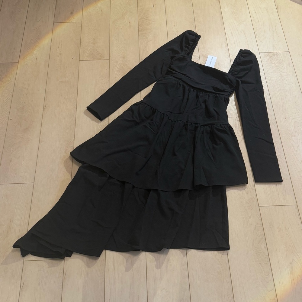 black weworewhat puff sleeve asymmetrical dress BNWT - Picture 6 of 12